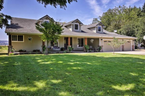 McMinnville Wine Country Home with Hot Tub and Deck